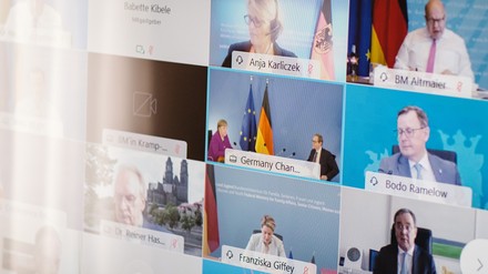 Ausschnitt der Videokonferenz der Bund-Länder-Schalte im Rahmen des Corona-Gipfels