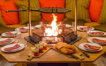 Grillhütte im Feuerdorf in Wien