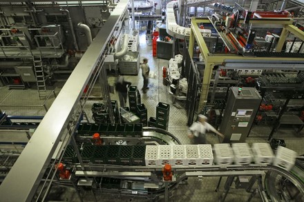 Flaschenabfüllung in einer Brauerei