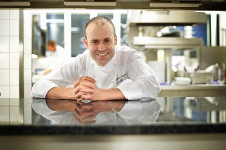 Andreas Krolik in Küche