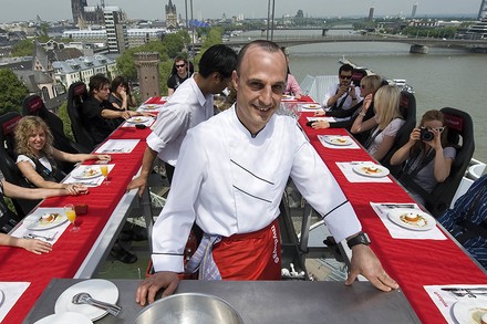 Ein Porträt des Pizzabäckers Angelo Zicaro