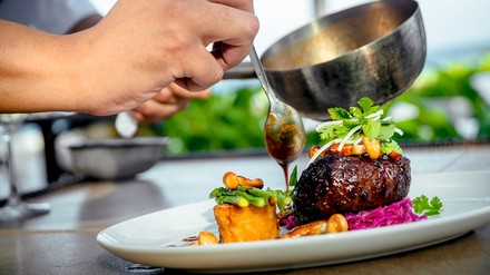 Ein Gericht in einem Gourmetrestaurant