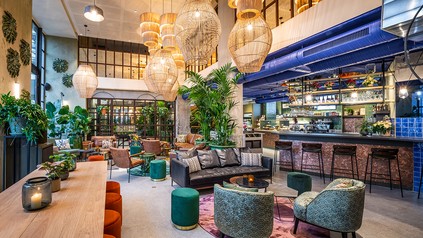 Blick in die Lobby des Hotel Indigo Brüssel - City