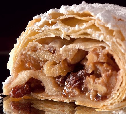 Wiener Apfelstrudel