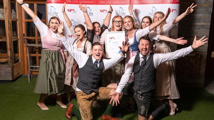 Neun Mitarbeiter des Spa-Rosa Kitzbühel