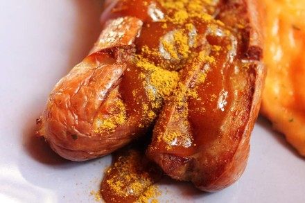 Currywurst mit Sauce