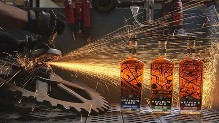 Drei Whisky-Flaschen von Bob Dylan