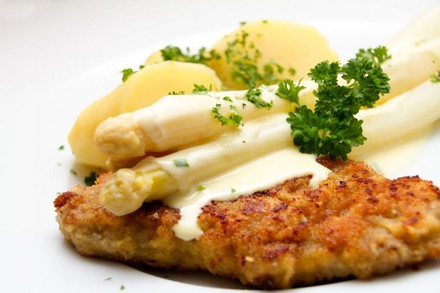 Spargel mit Schnitzel