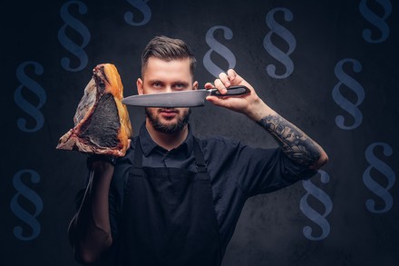 Ein tätowierter Koch