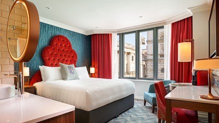Blick in ein Hotelzimmer des neuen Hard Rock Hotels Dublin