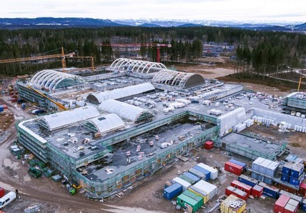 Die Baustelle des neuen Center-Parcs von außen