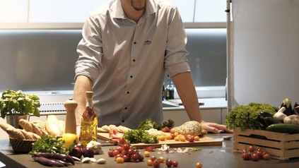 Oliver Hoffinger beim Fotoshooting zur OMV Sandwich-Kampagne
