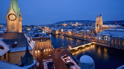 Zürich im Winter bei Nacht