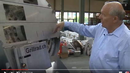 Gabriel Strebel zeigt Grill-Rad