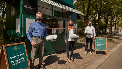 Die Initiative Gastgeberkreis weist mit einer außergewöhnlichen Aktion auf die prekäre Situation in der Gastronomie hin.