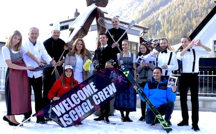 Ischgl-Mitarbeiter präsentieren die neue Aktion