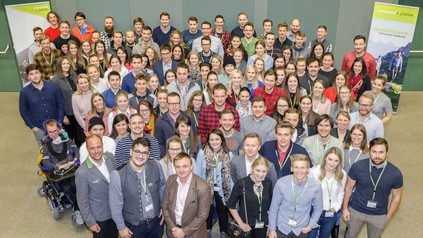 die 130 jungen Teilnehmer beim Kick-off-Event des Projekts "Next Generation"