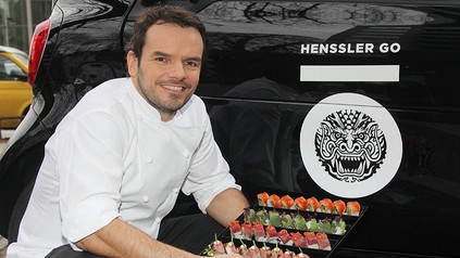 Steffen Henssler bei der Eröffnung des Restaurants und Lieferdienstes Henssler GO in Hamburg Rotherbaum.