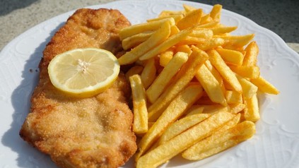 Schnitzel mit Pommes
