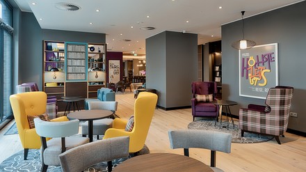 Lobby des Premier Inn Hamburg City Klostertor