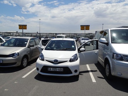 Mietwägen auf Parkplatz