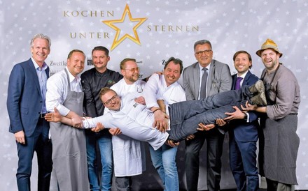 Gruppenfoto der Köche und Sponsoren