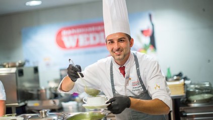 Alexander Forbes bei der Arbeit auf der Wedl Hausmesse