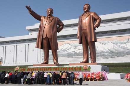Statuen von Staatsgründer Kim Il Sung und dessen Sohn Kim Jong Il