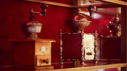 Kaffee-Mühlen aus der Sacher Pop-Up-Welt