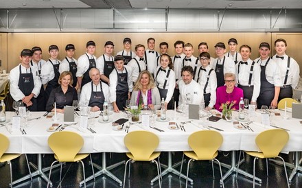 Thorsten Probost mit dem Team der Tourismusschule Bad Hofgastein