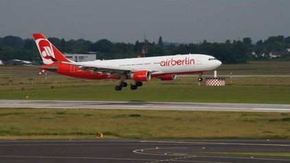 airberlin Flugzeug hebt ab
