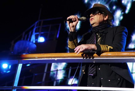 Udo Lindenberg bei der Feier zur Taufe des Kreuzfahrtschiffes „Mein Schiff“ der TUI Cruises in Hamburg im Jahr 2009