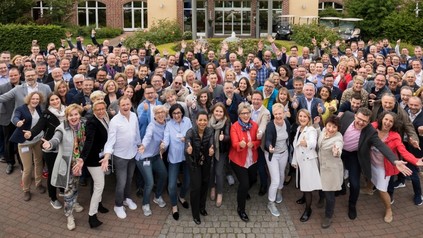 Eine Gruppe Hotelmitarbeiter