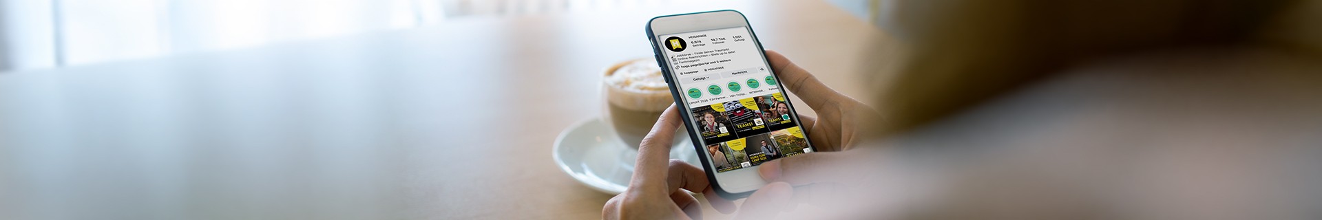 Ihr Erfolg in der Gastronomie fängt bei Hogapage an Verschiedene Berufstypen der Gastronomie vor Restauranthintergrund